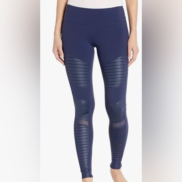 ✨Pristine✨ ALO Yoga Navy High Waisted Moto Leggings Activewear Workout Gym - Picture 3 of 10